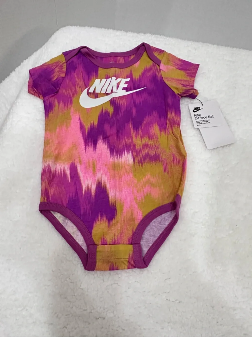 Nike Girls Tie-Dye Bodysuit & Leggings Set - Picture 2 of 12